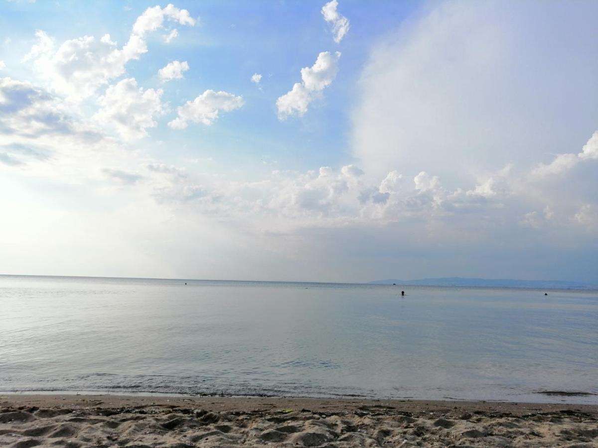 Perea Beach And Sea View Apartment Peraía Dış mekan fotoğraf